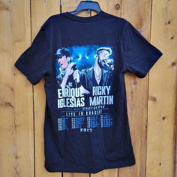 Ricky Martin Vs Enrique Iglesias Short Sleeve T-Shirt Size M - Picture 9 of 15